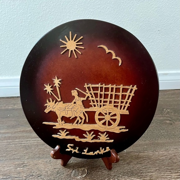 Sri Lanka Decorative Plate with Carved Design - Picture 6 of 7